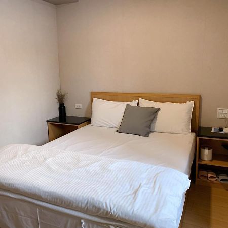 Xdz Hotel Taipei Bagian luar foto