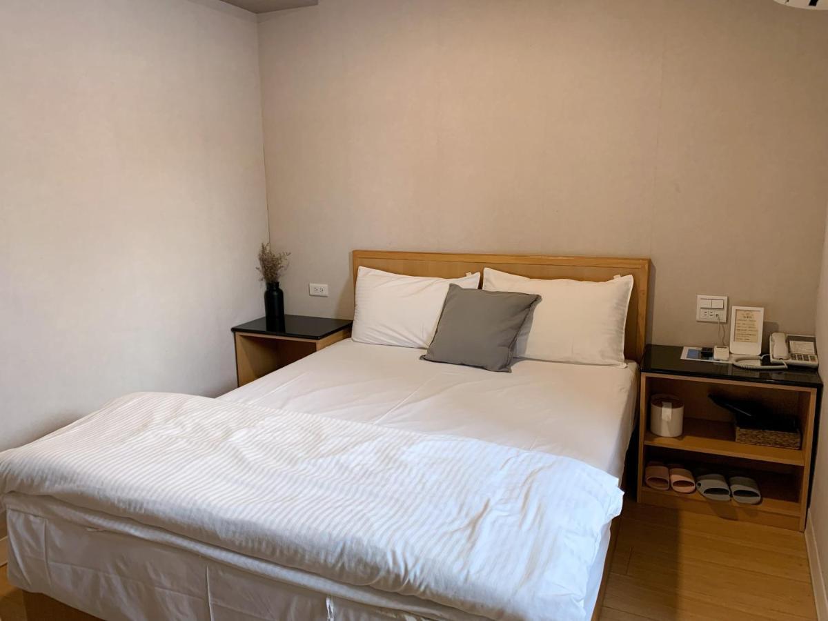 Xdz Hotel Taipei Bagian luar foto